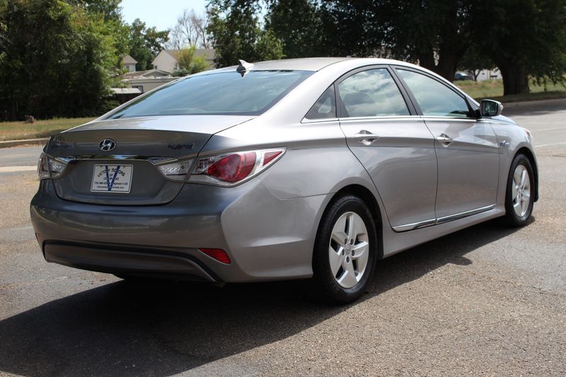 2012 Hyundai Sonata Hybrid | Victory Motors of Colorado