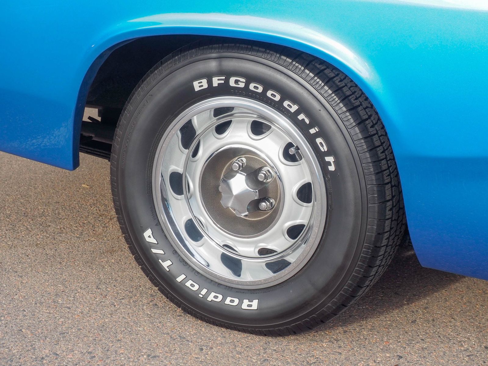 1972 Plymouth Duster 37