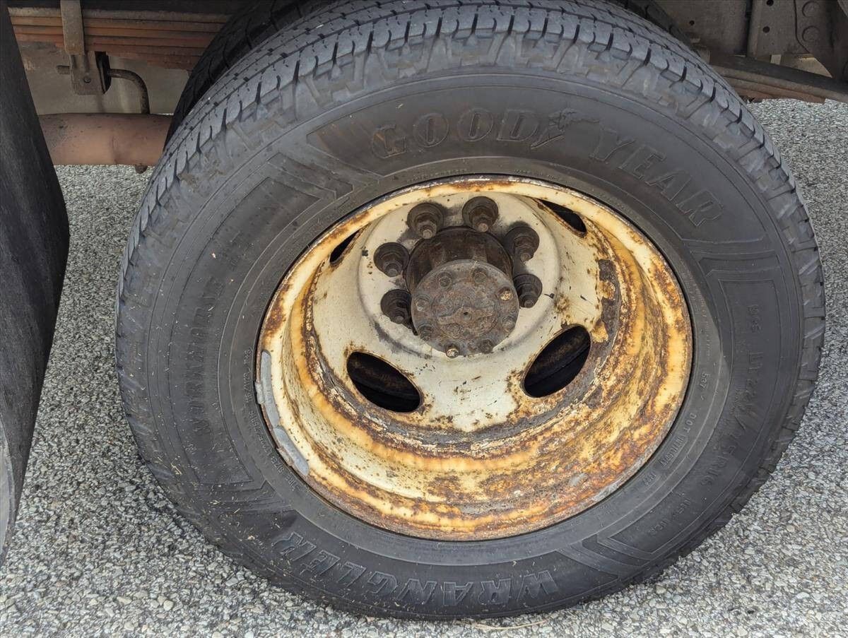 2016 Ford E-Series 31