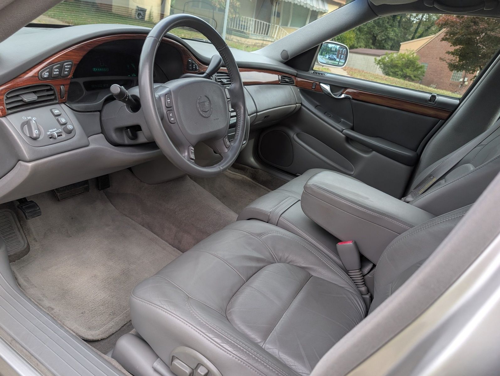 2005 Cadillac DeVille 83