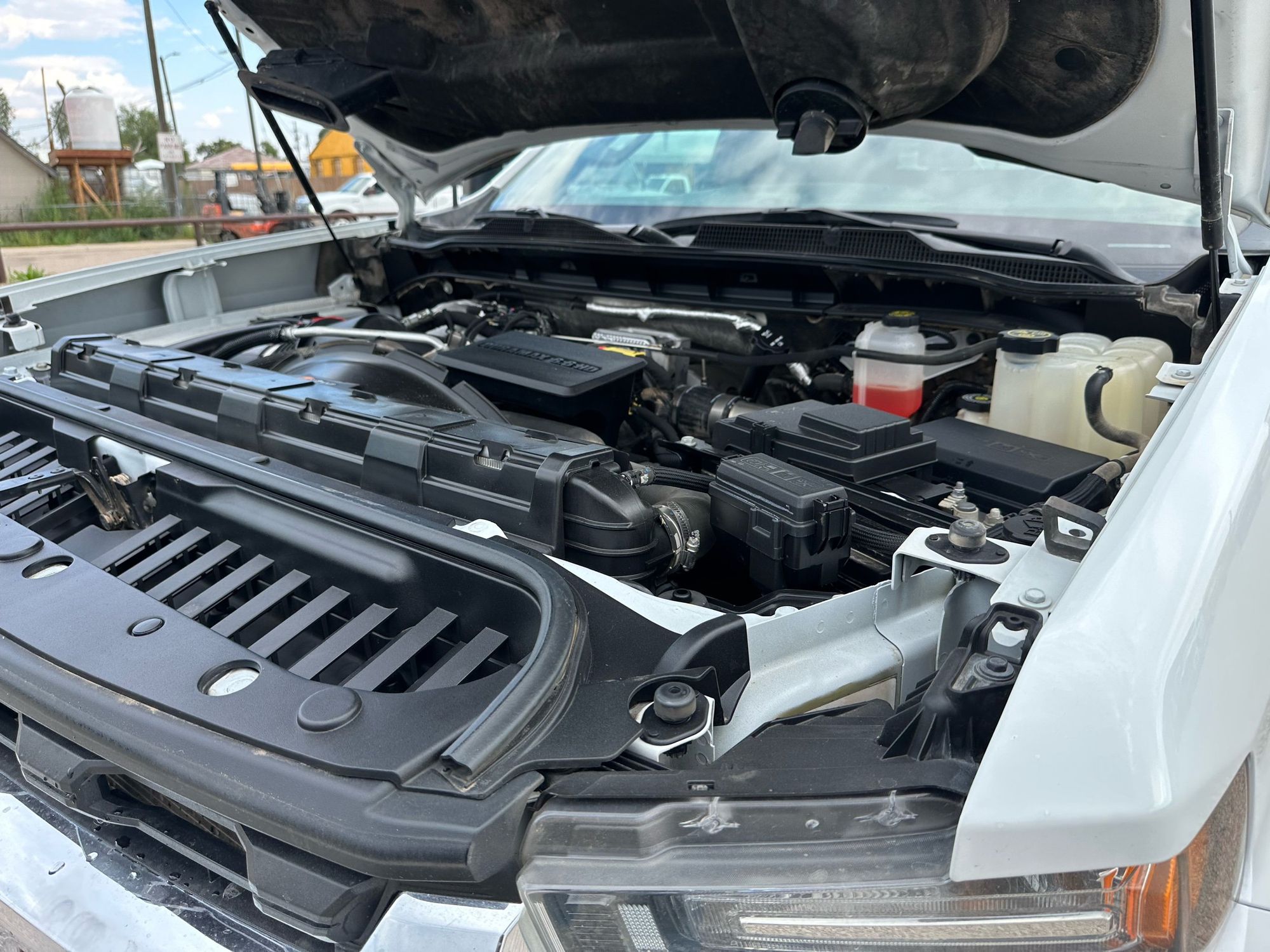2022 Chevrolet Silverado 3500HD LT photo 41