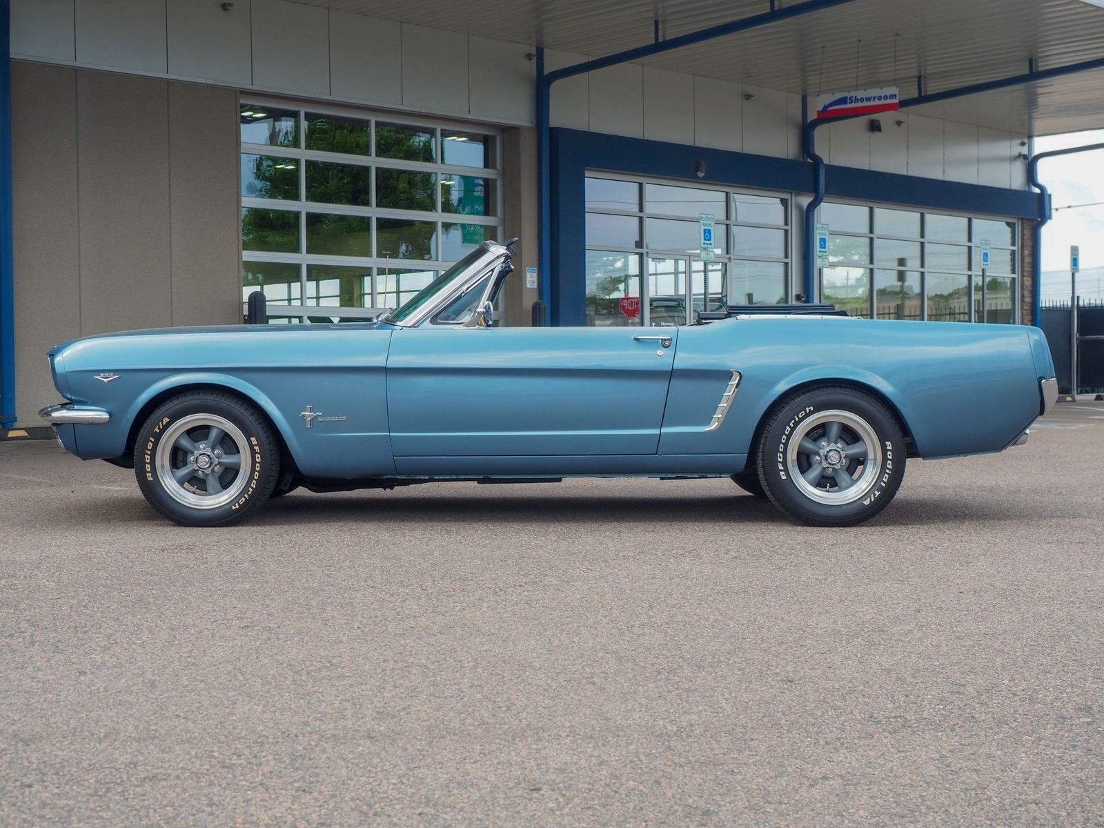 1965 Ford Mustang 10
