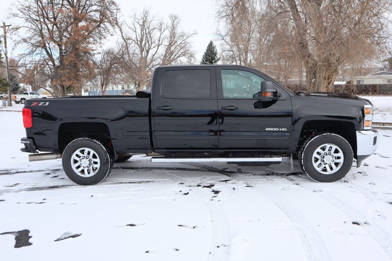 2019 Chevrolet Silverado 2500HD Photos