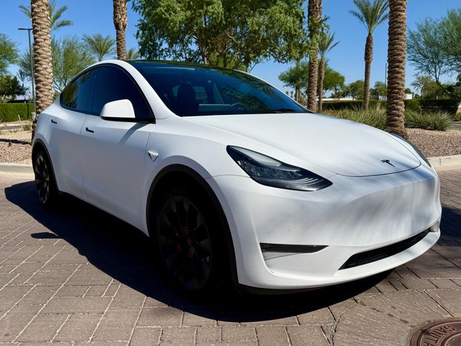 2020 Tesla Model Y Long Range photo 11