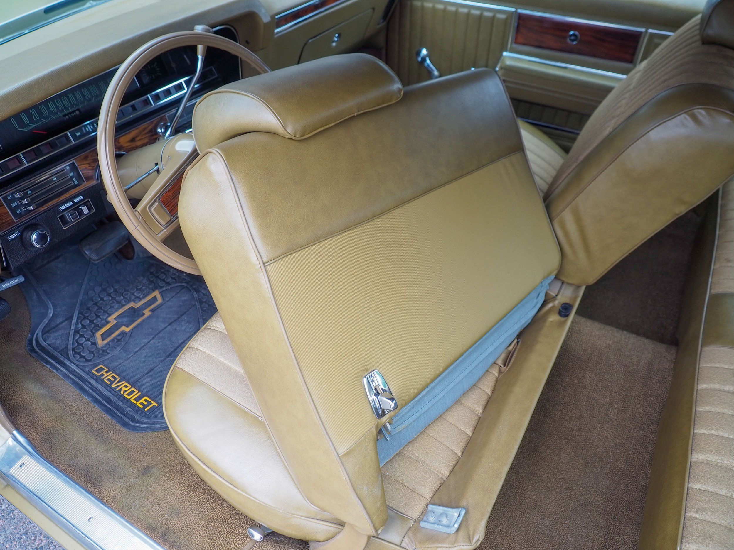 1969 Chevrolet Impala Gold 350