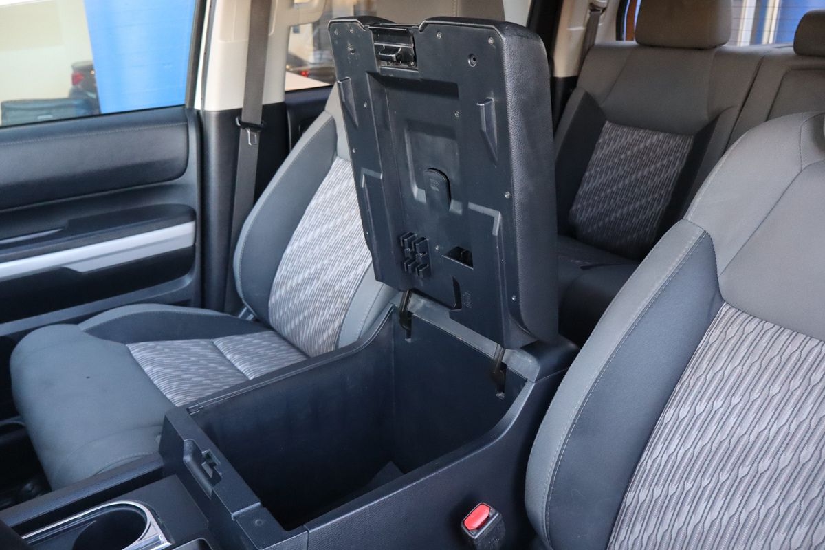 2018 Toyota Tundra SR5 5.7L V8