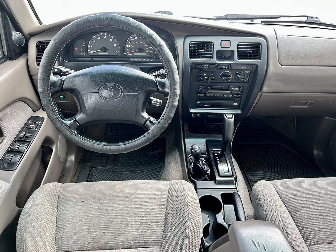 1999 Toyota 4Runner Sport SR5 V6 photo 4