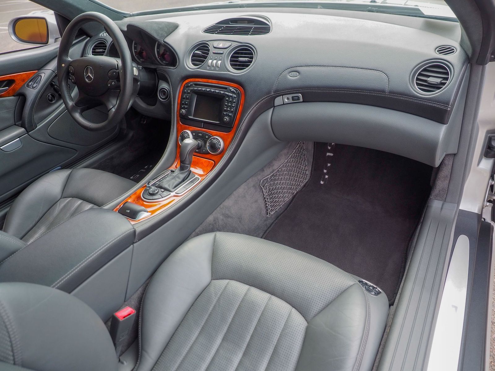 2004 Mercedes-Benz SL-Class 46