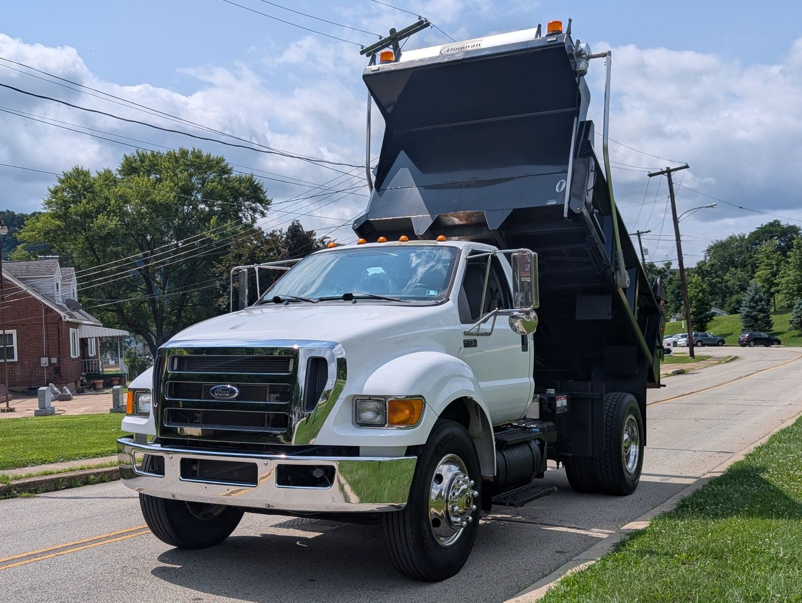 2015 Ford F-750 14