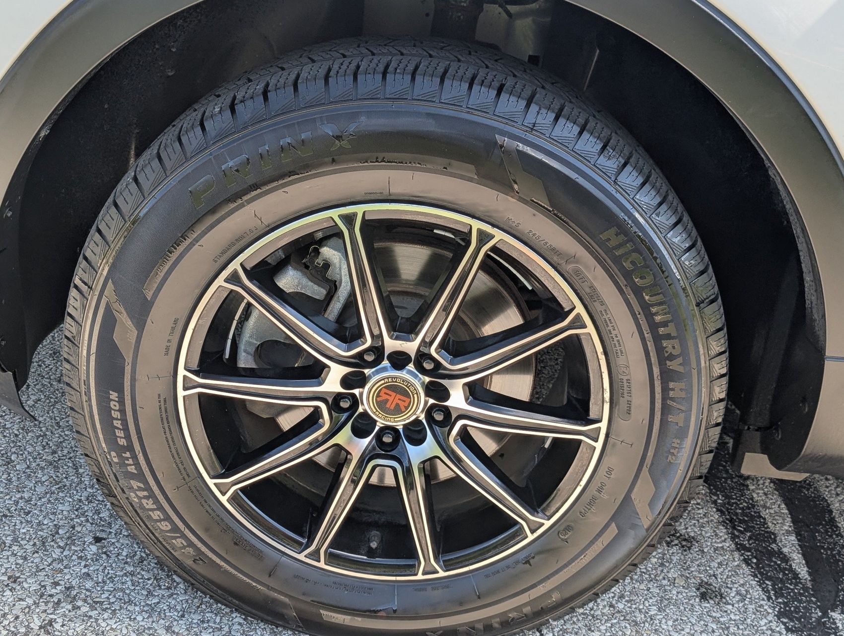 2014 Ford Explorer 23
