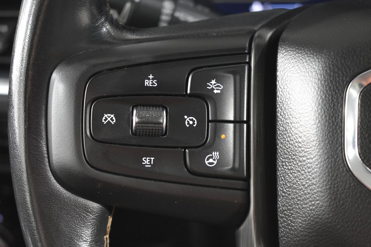 2022 GMC Yukon XL 4WD AT4