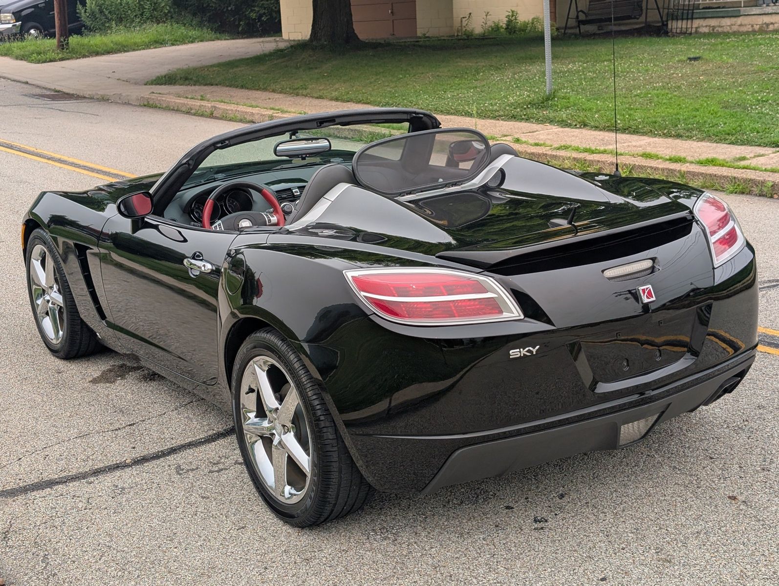 2007 Saturn Sky 9