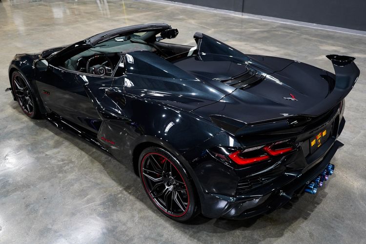 2023 Chevrolet Corvette Z06 3LZ Convertible photo 29