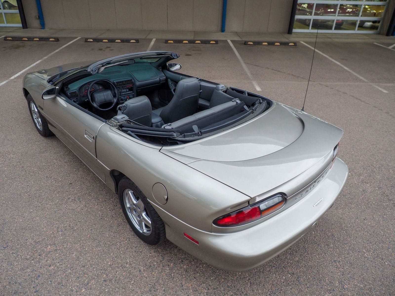 1999 Chevrolet Camaro 10