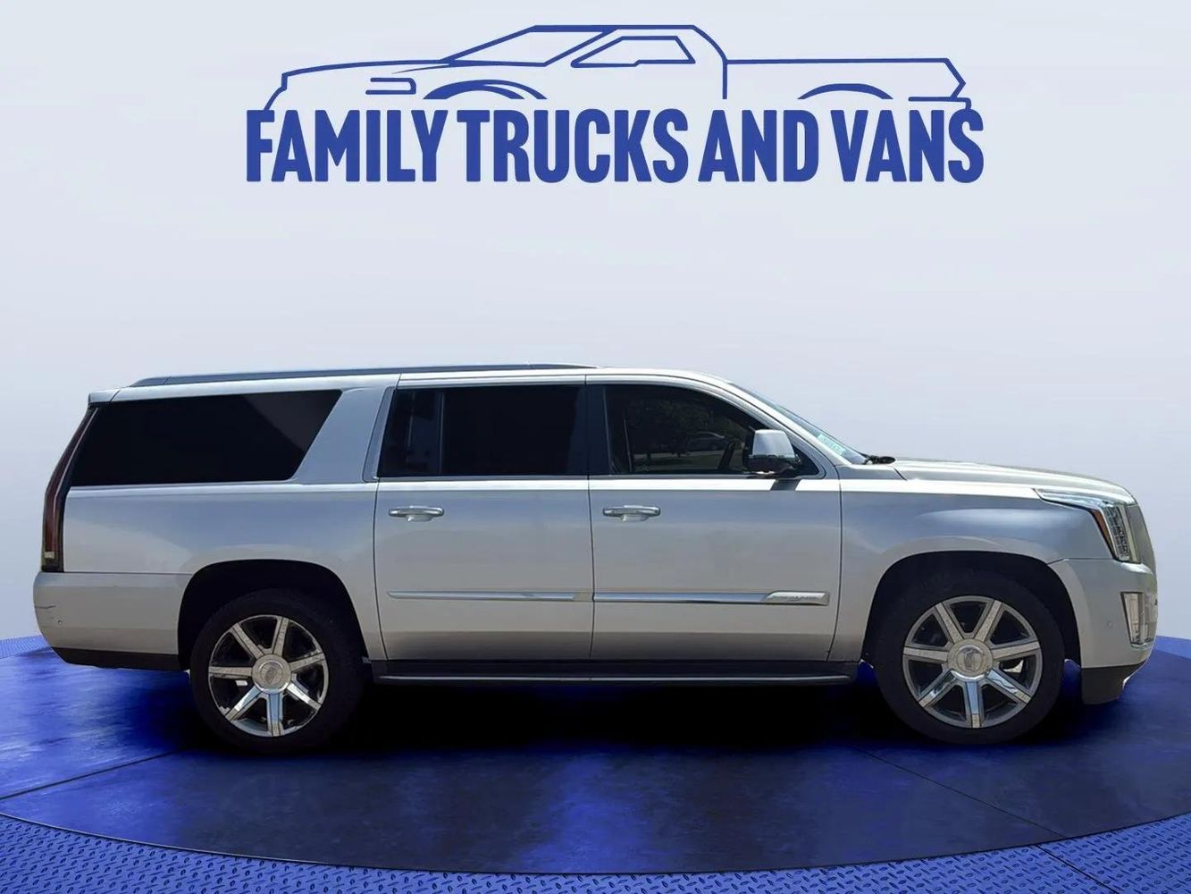 2017 Cadillac Escalade ESV Luxury photo 6