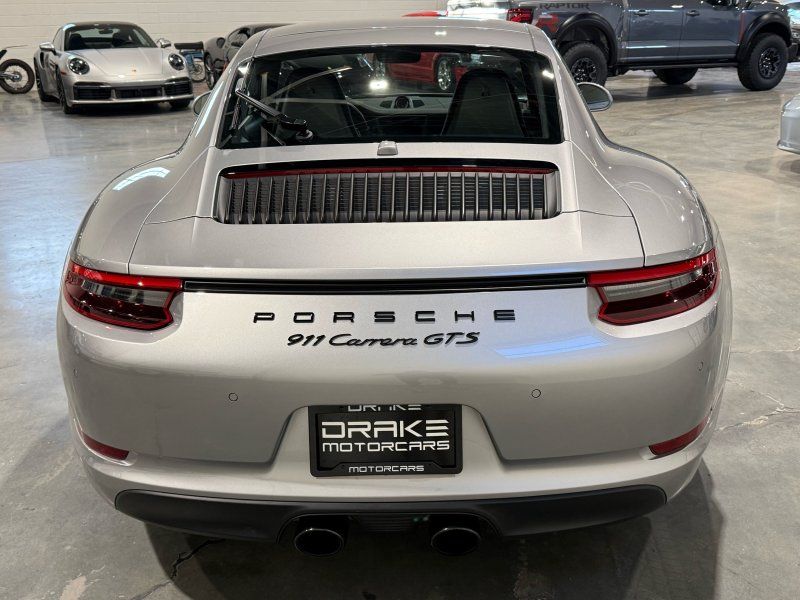 2017 Porsche 911 Carrera GTS, photo 4