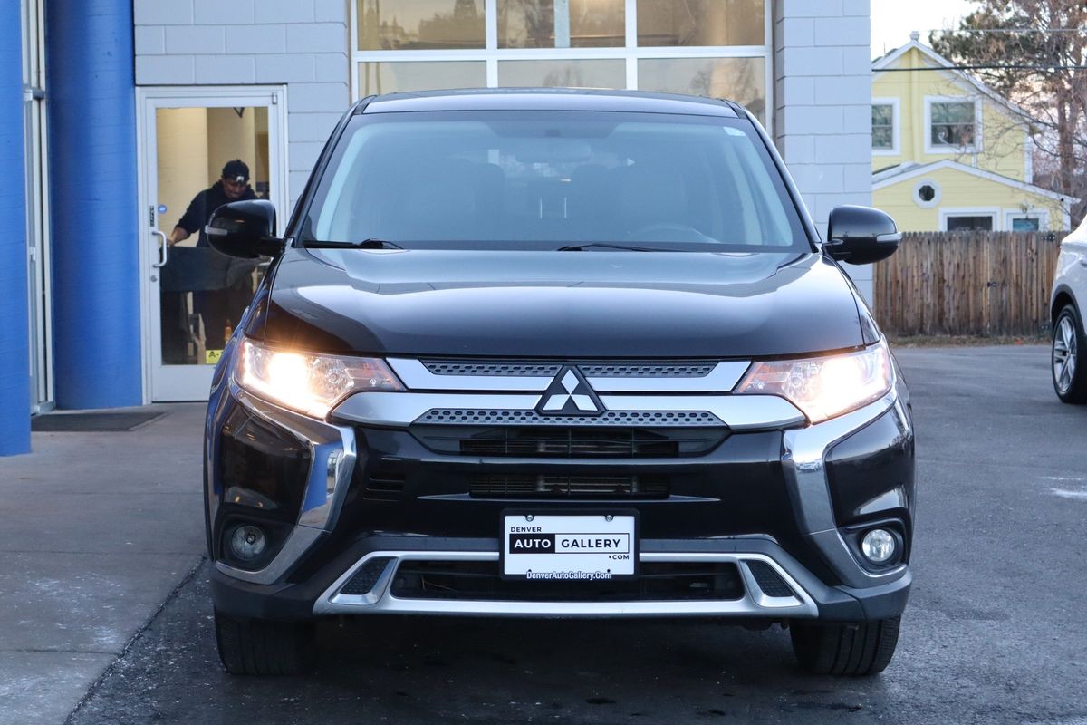 2019 Mitsubishi Outlander SE