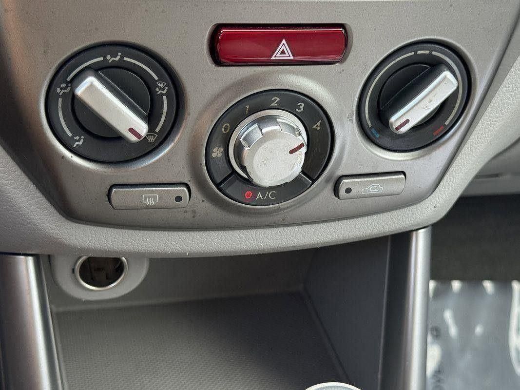 2009 Subaru Forester X Premium photo 11