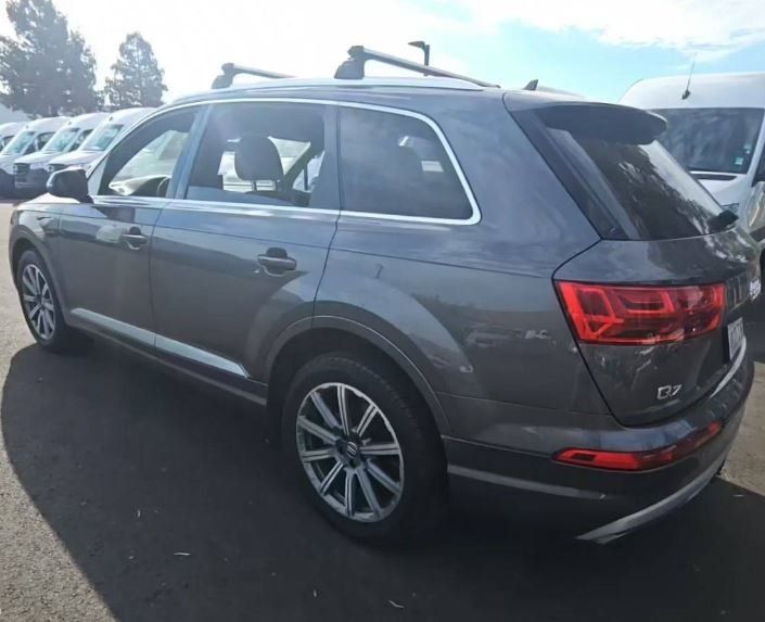 2019 Audi Q7 55 Premium Plus photo 6