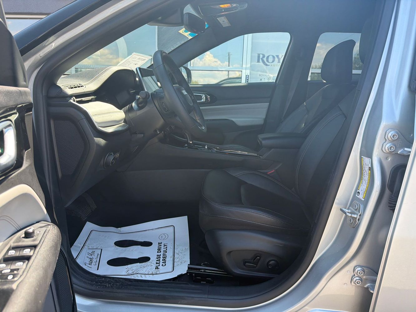 2025 Jeep Compass Limited - Photo 12