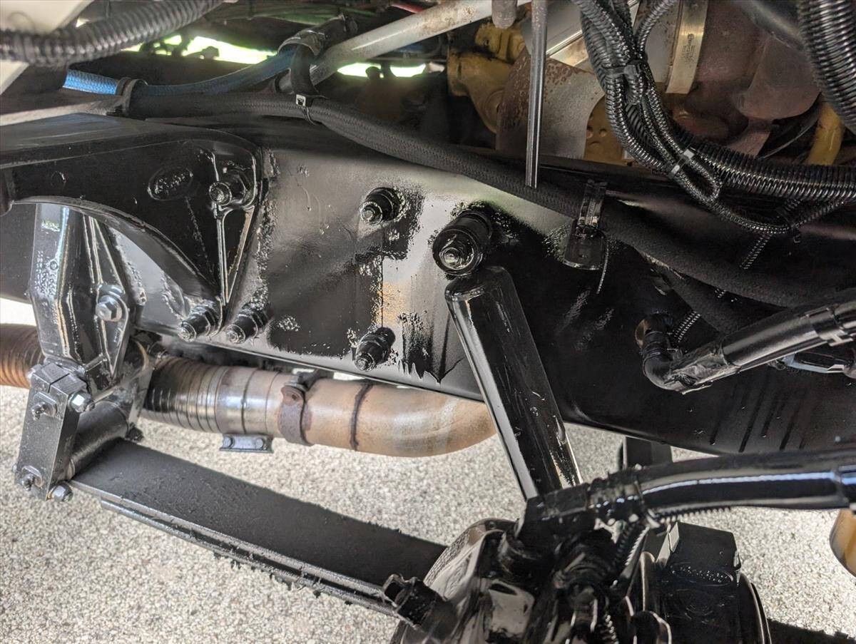 2007 Peterbilt 335 27