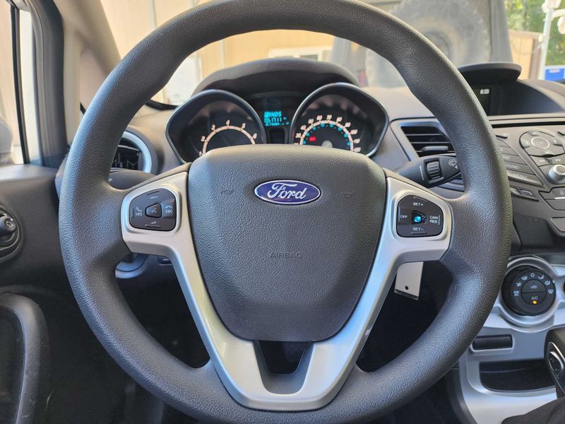 2019 ford fiesta steering deals wheel size