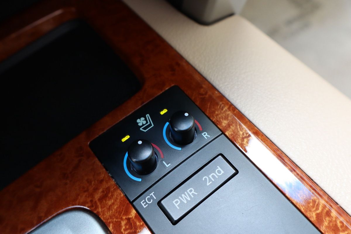 2013 Toyota Land Cruiser 