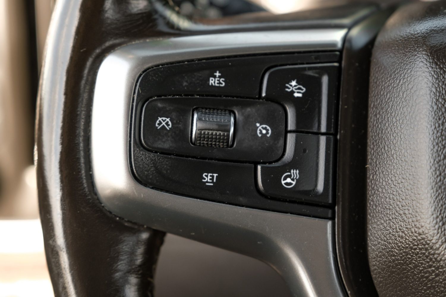 2019 Chevrolet Silverado LTZ photo 10
