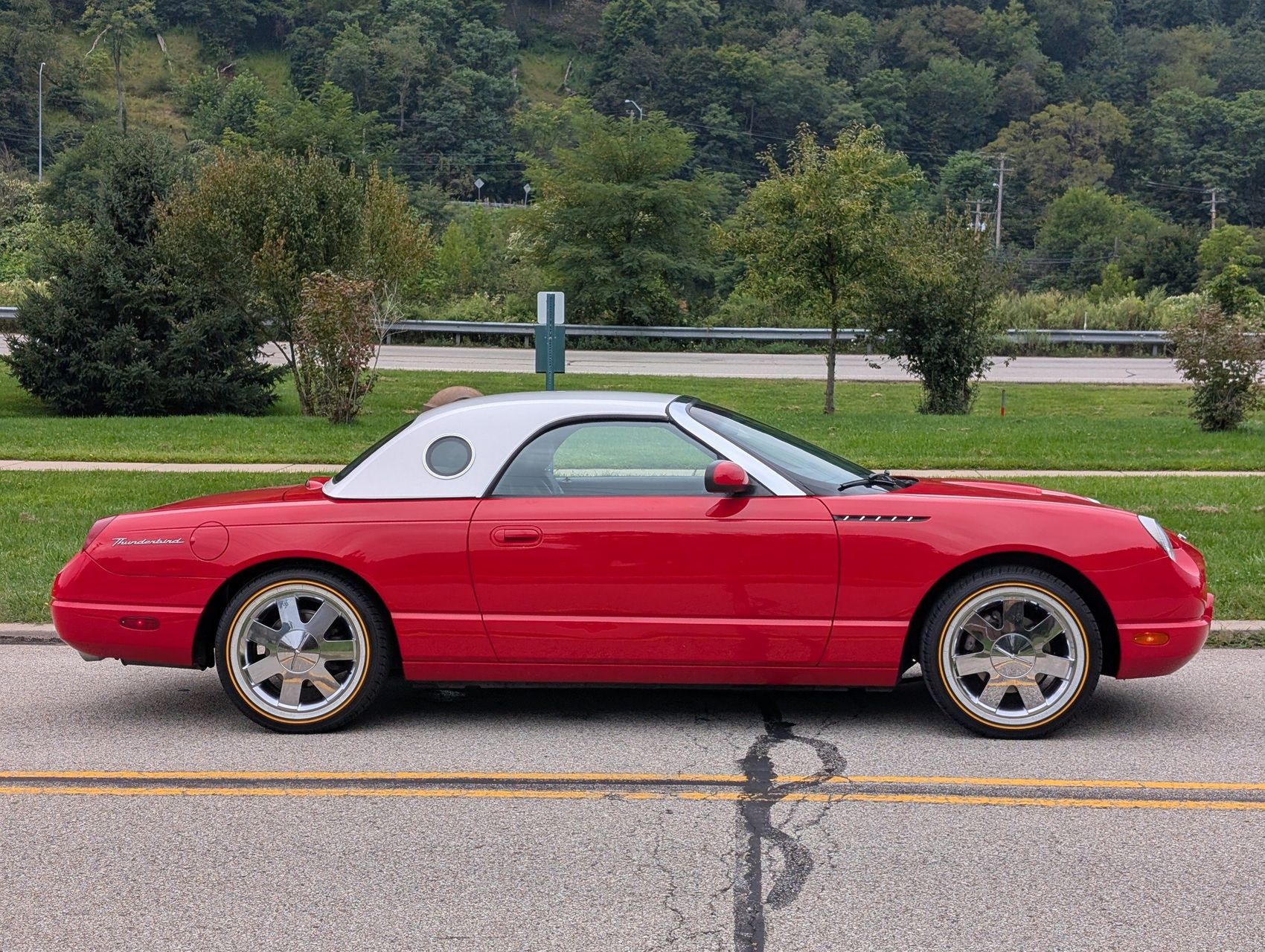 2002 Ford Thunderbird 114