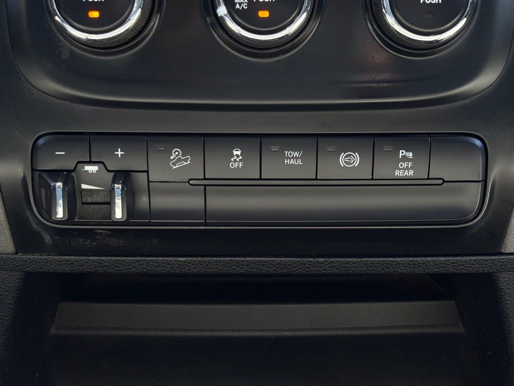 2017 Ram 2500 ST Tradesman photo 38