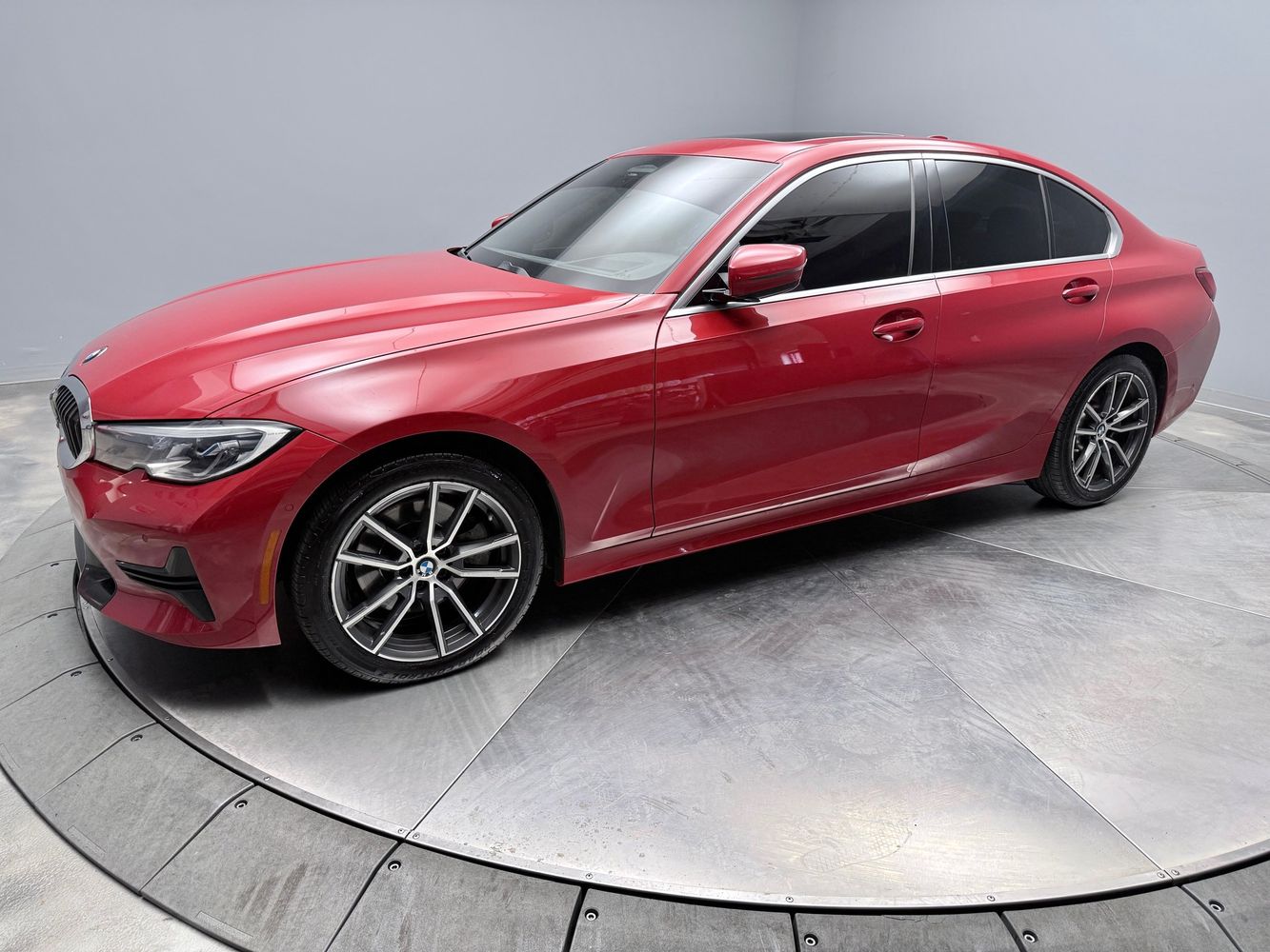2021 BMW 3 Series 330i xDrive Sedan's photo