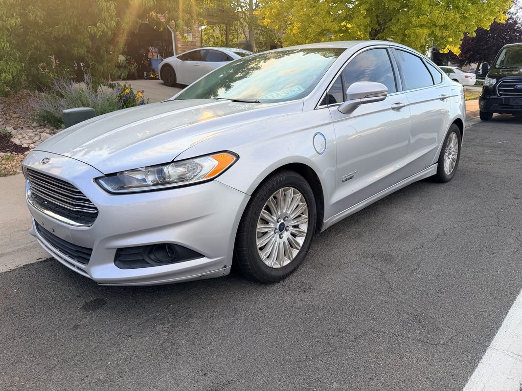 2016 Ford Fusion Energi SE
