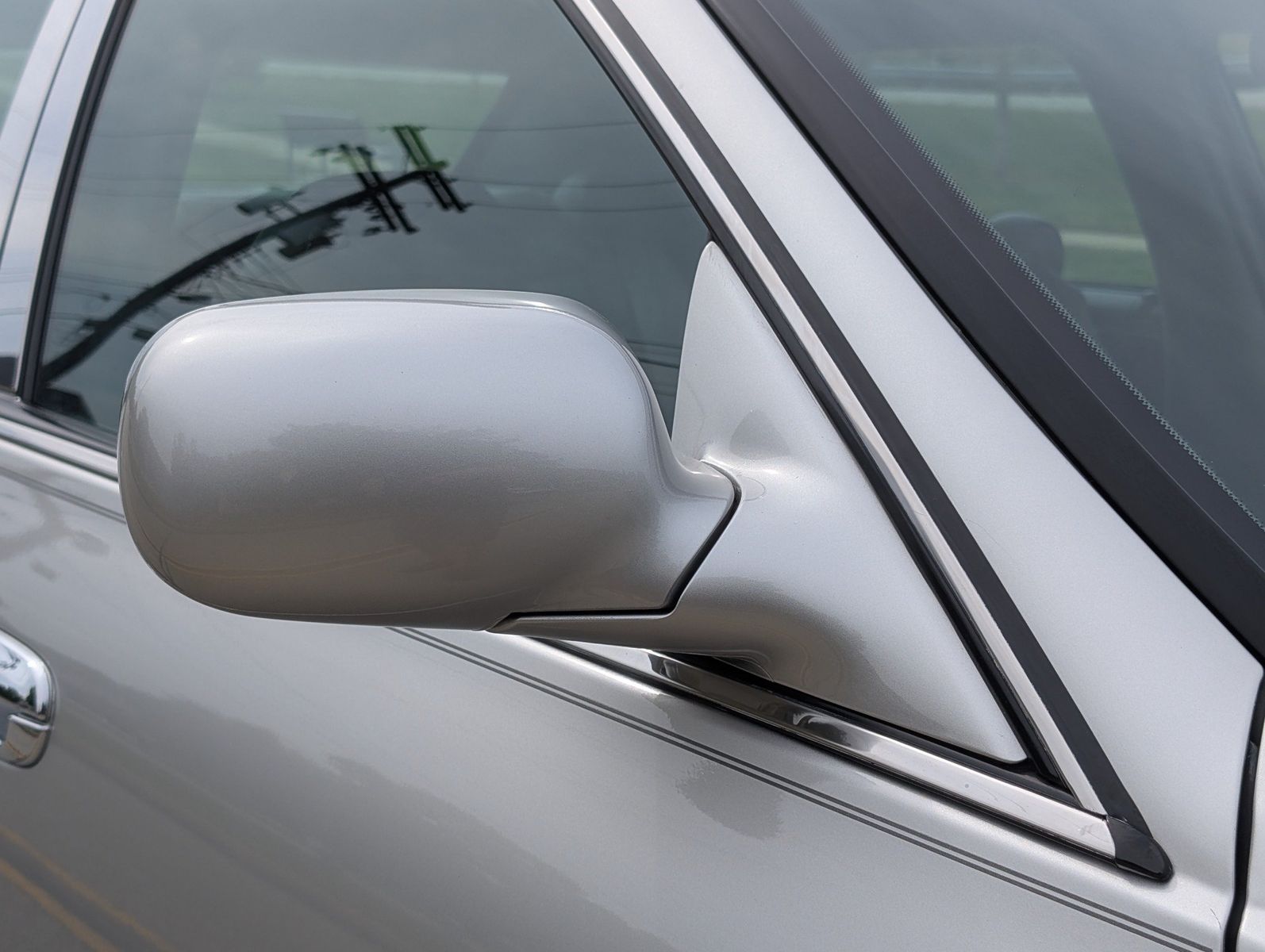 2005 Cadillac DeVille 32