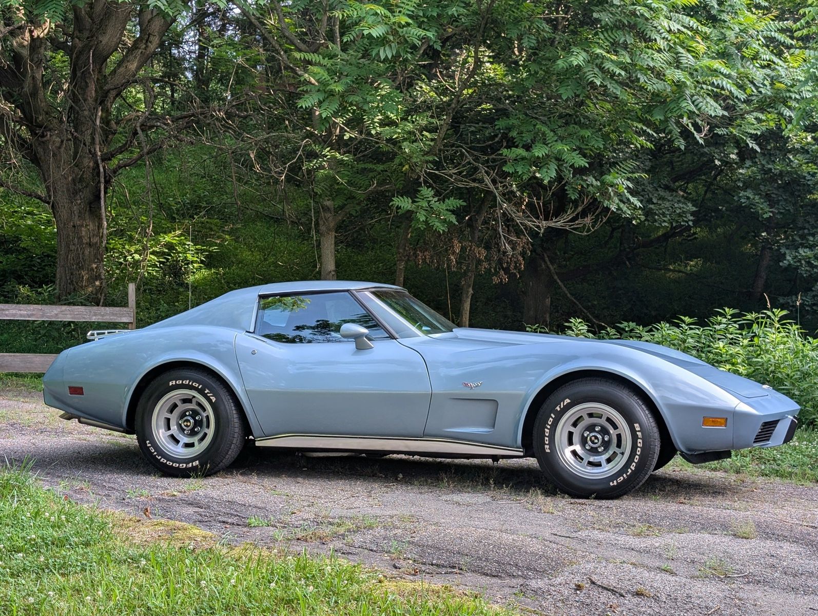 1977 Chevrolet Corvette 12