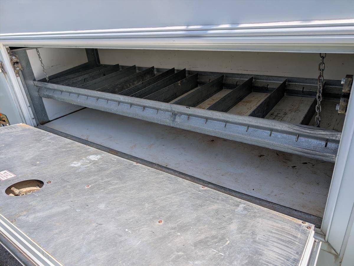 2014 Ford E-Series 37