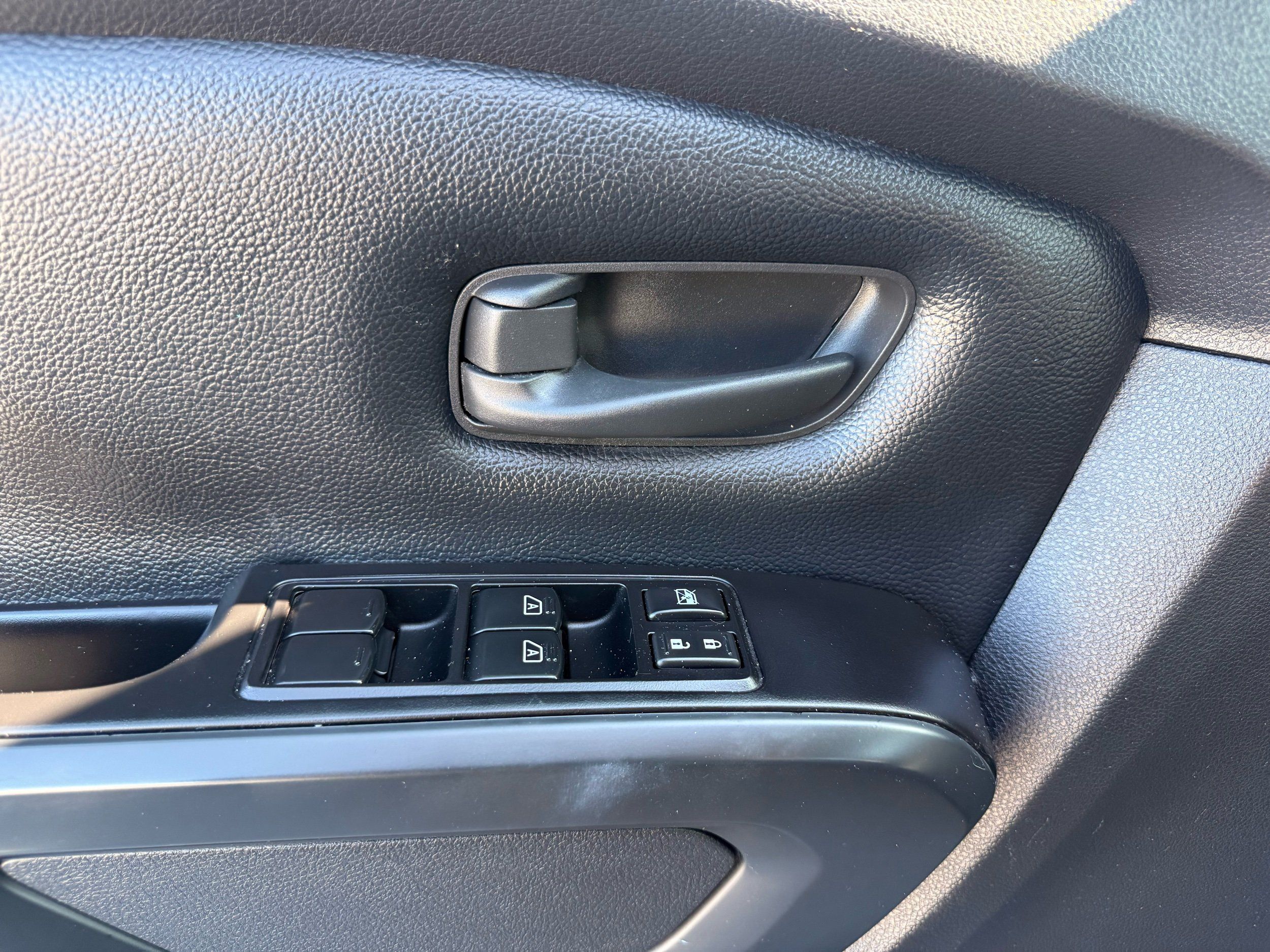 2019 Nissan Titan S photo 15