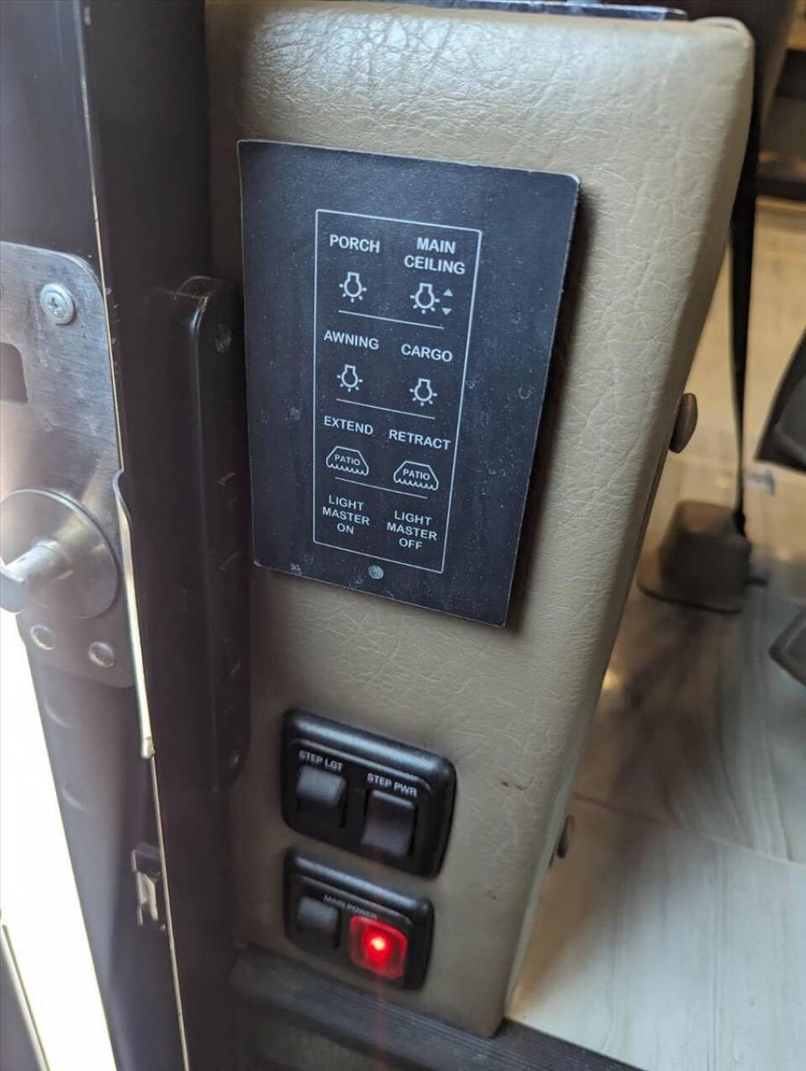 2019 Jayco Embark 27