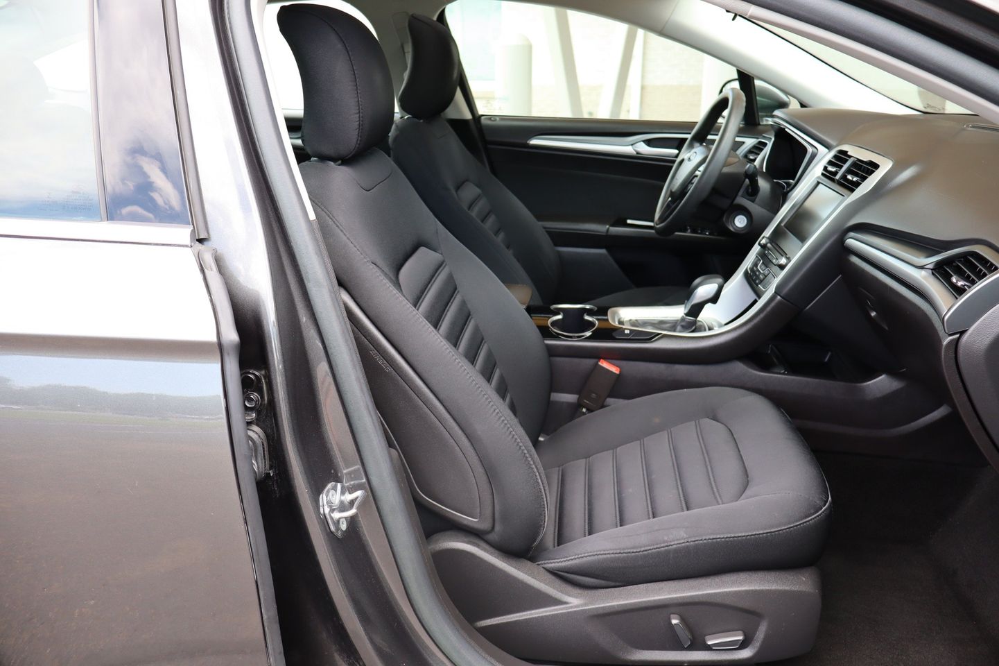 2016 Ford Fusion Hybrid SE | Victory Motors of Colorado