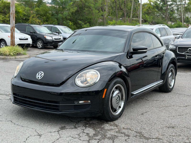 Black 2013 Volkswagen Beetle Hatchback Front-Wheel Drive 6-Speed Automatic