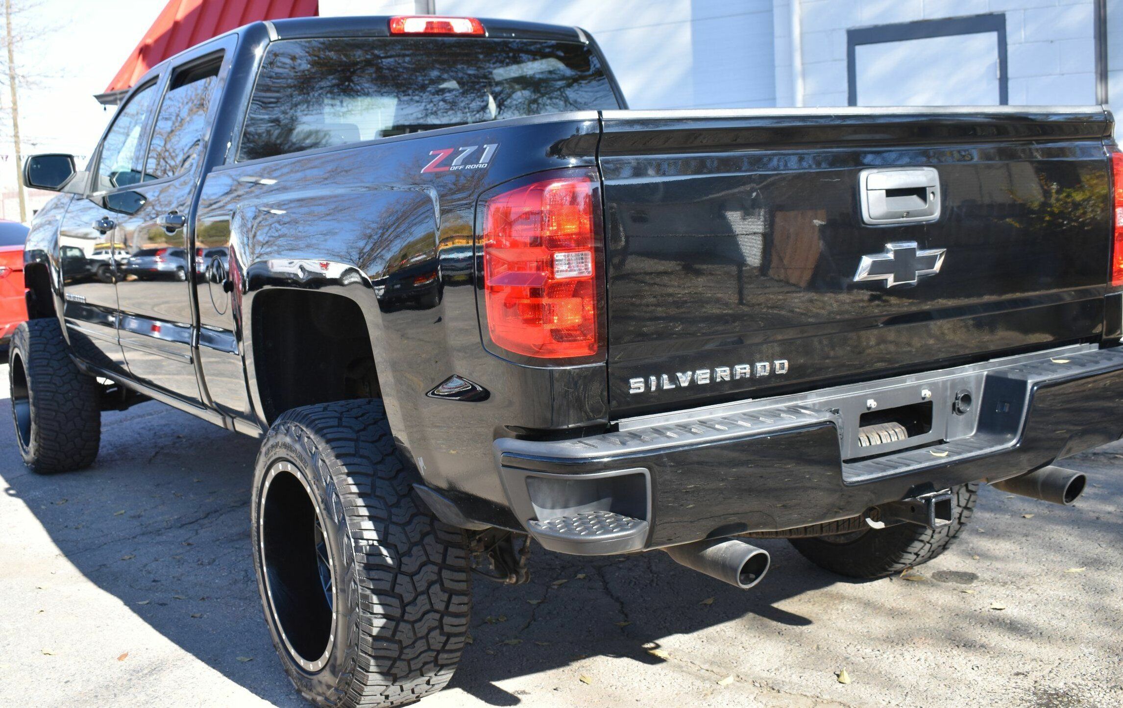 2018 Chevrolet Silverado 1500 LT Z71 photo 2