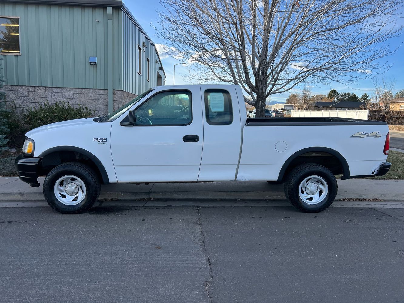 2001 Ford F-150 XL photo 2