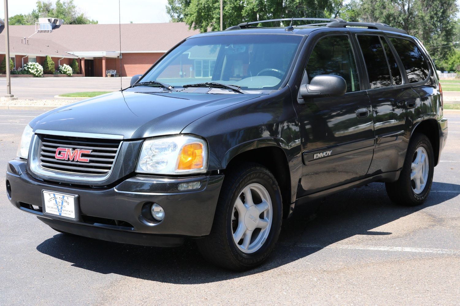 2004 GMC Envoy SLE | Victory Motors of Colorado