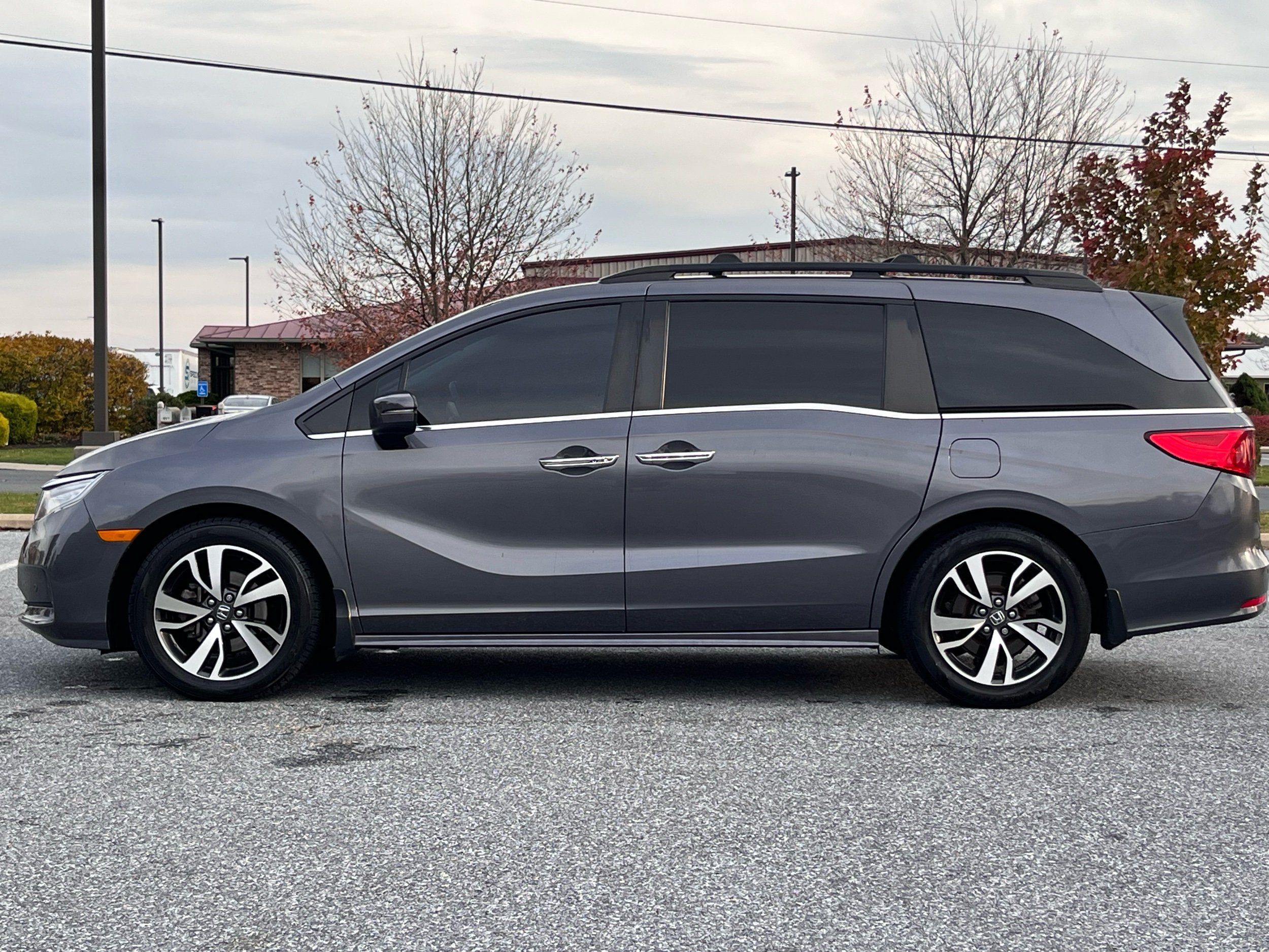 2021 Honda Odyssey Touring photo 4