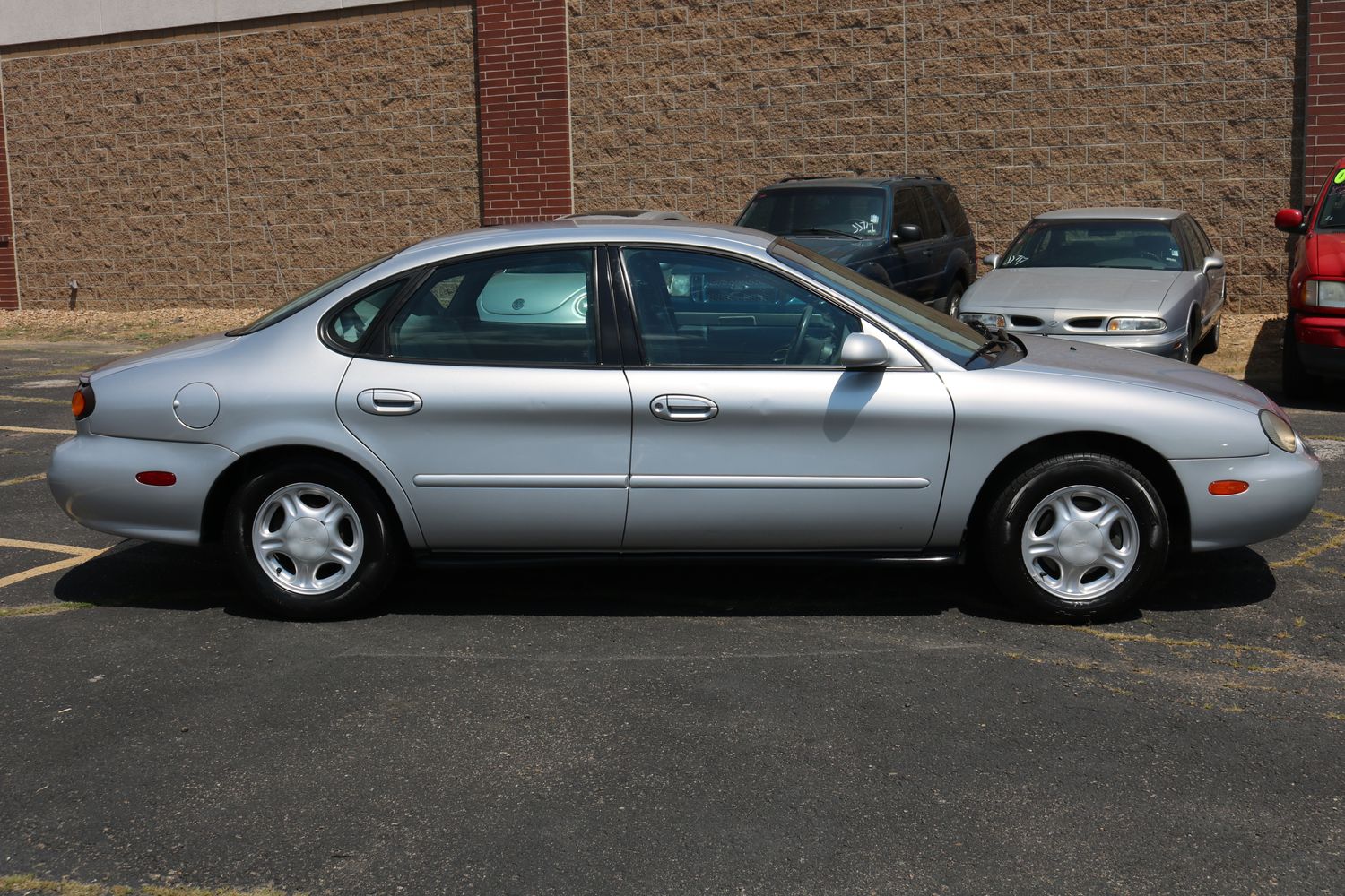 1997 Ford Taurus GL | Victory Motors of Colorado