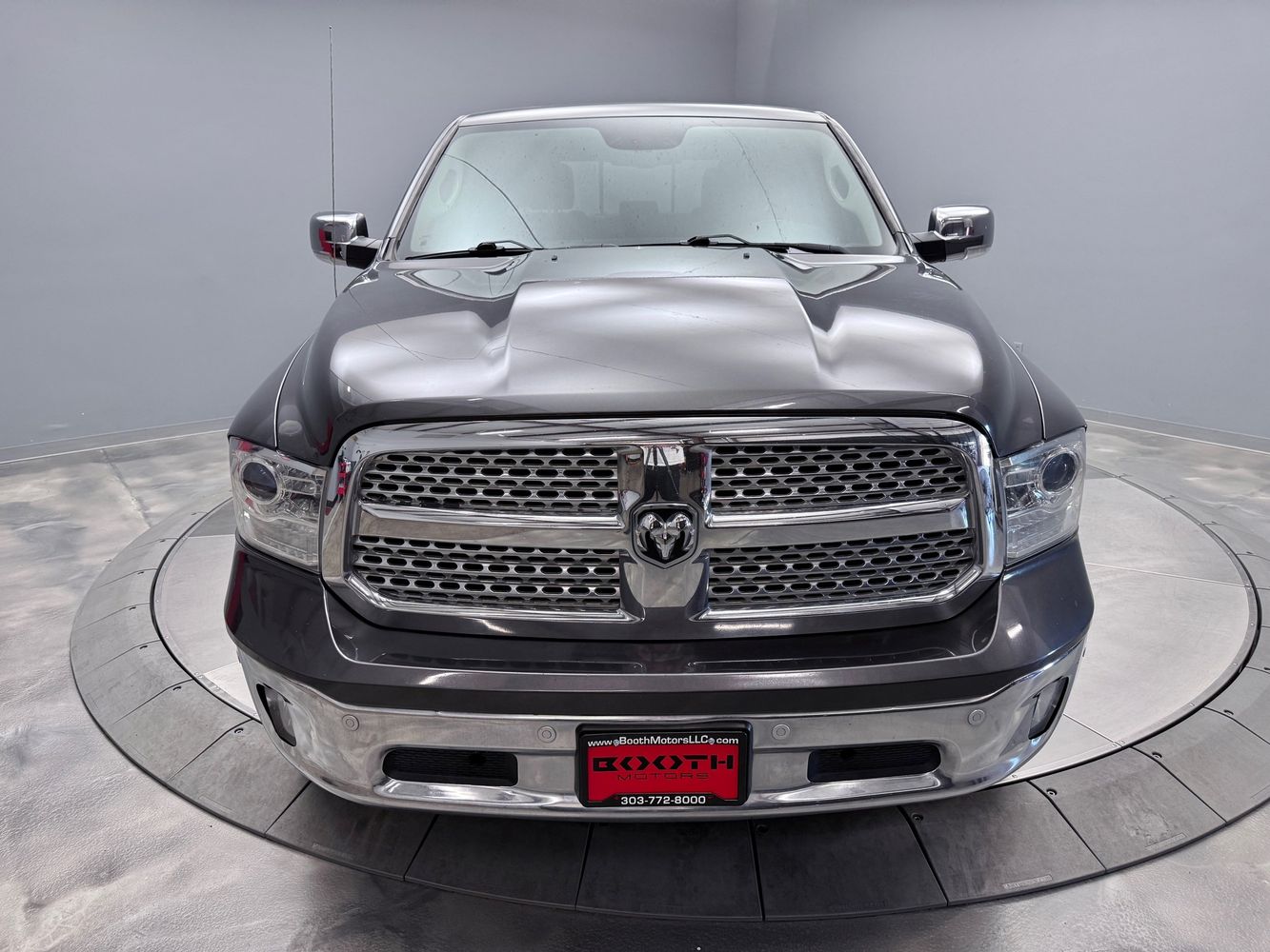 2017 Ram 1500 Laramie photo 2