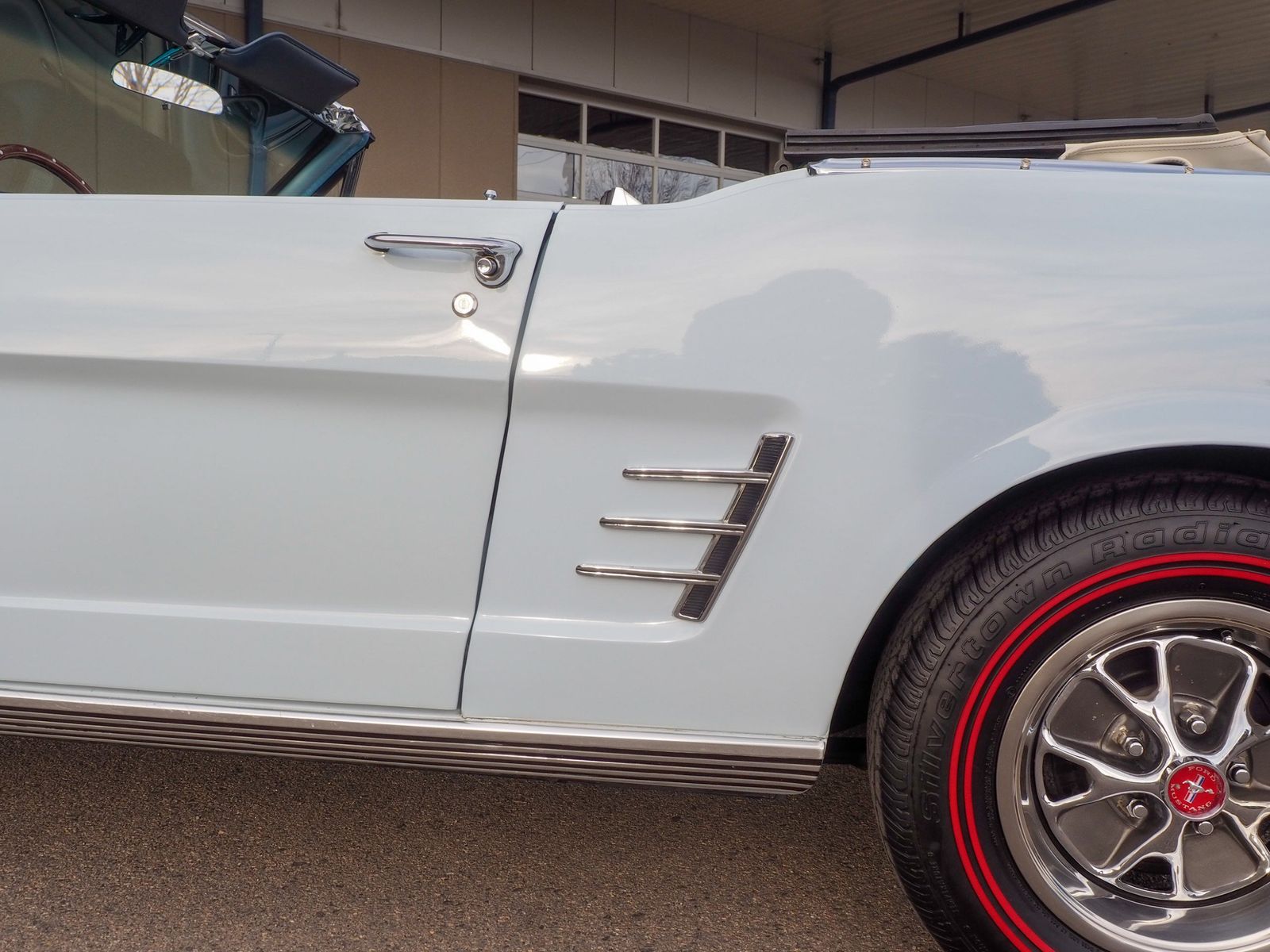 1966 Ford Mustang 38