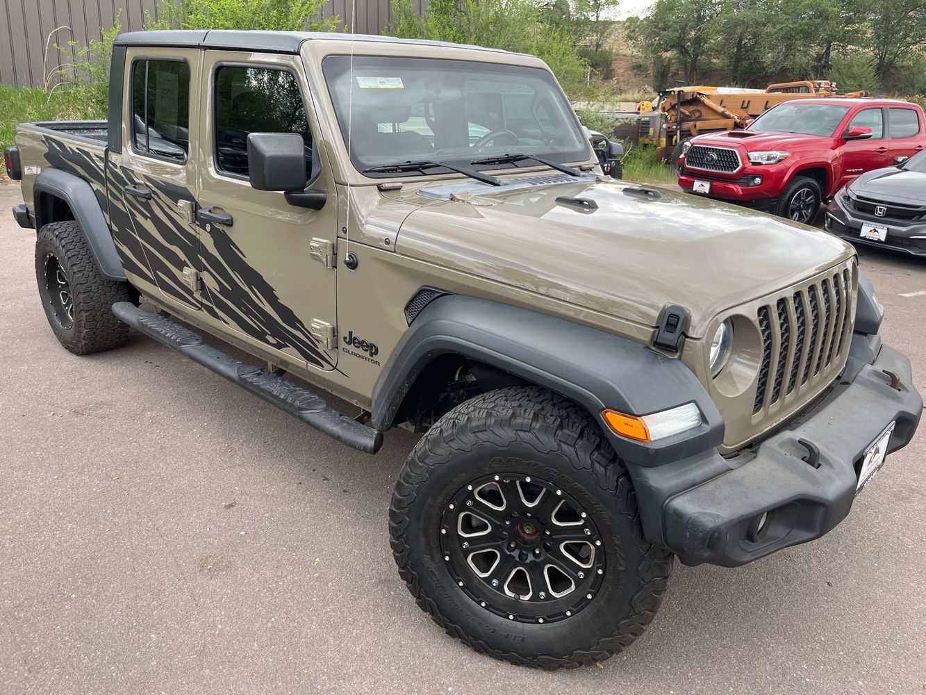 2020 Jeep Gladiator Sport S's photo