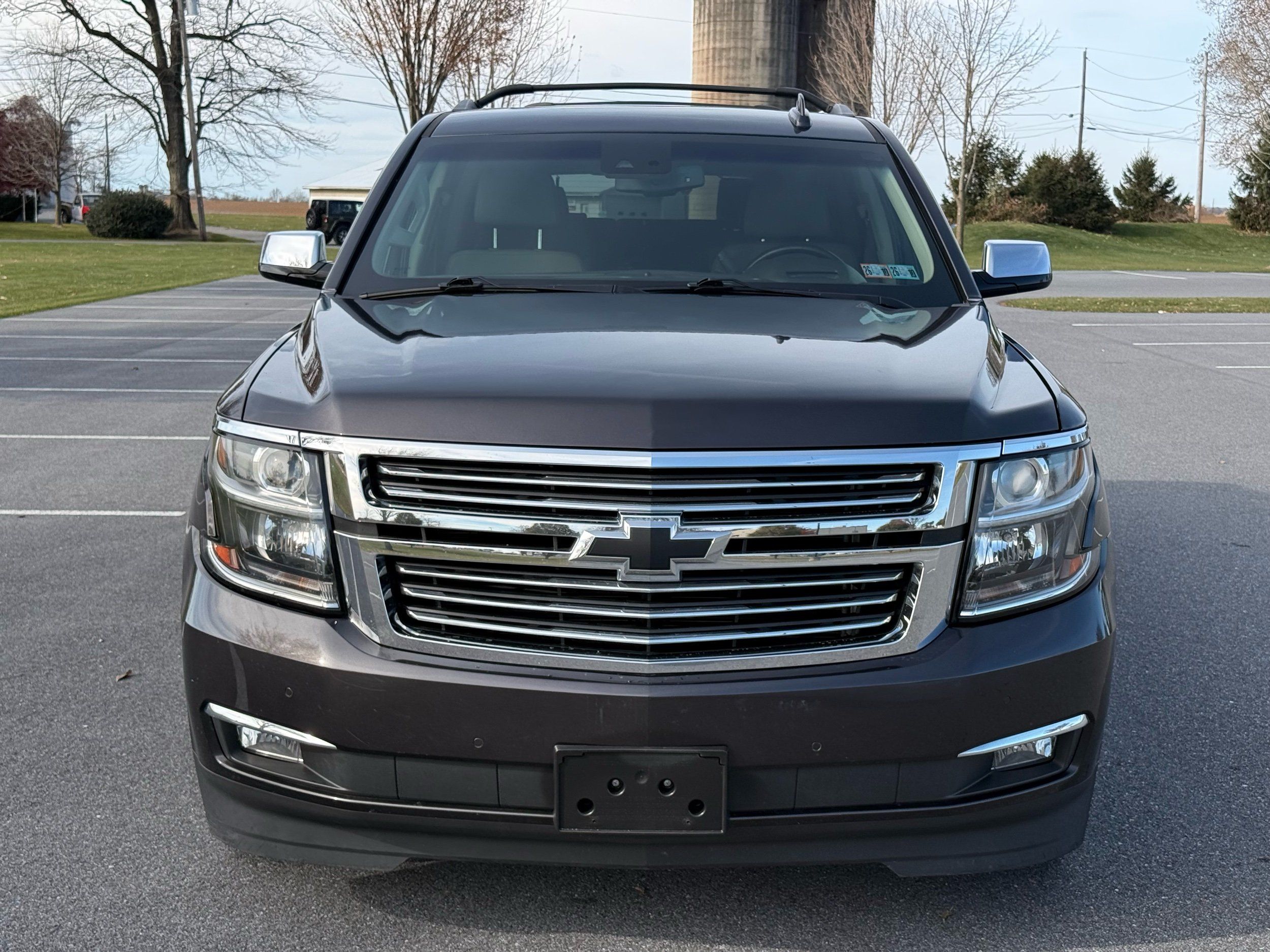 2018 Chevrolet Suburban Premier photo 2