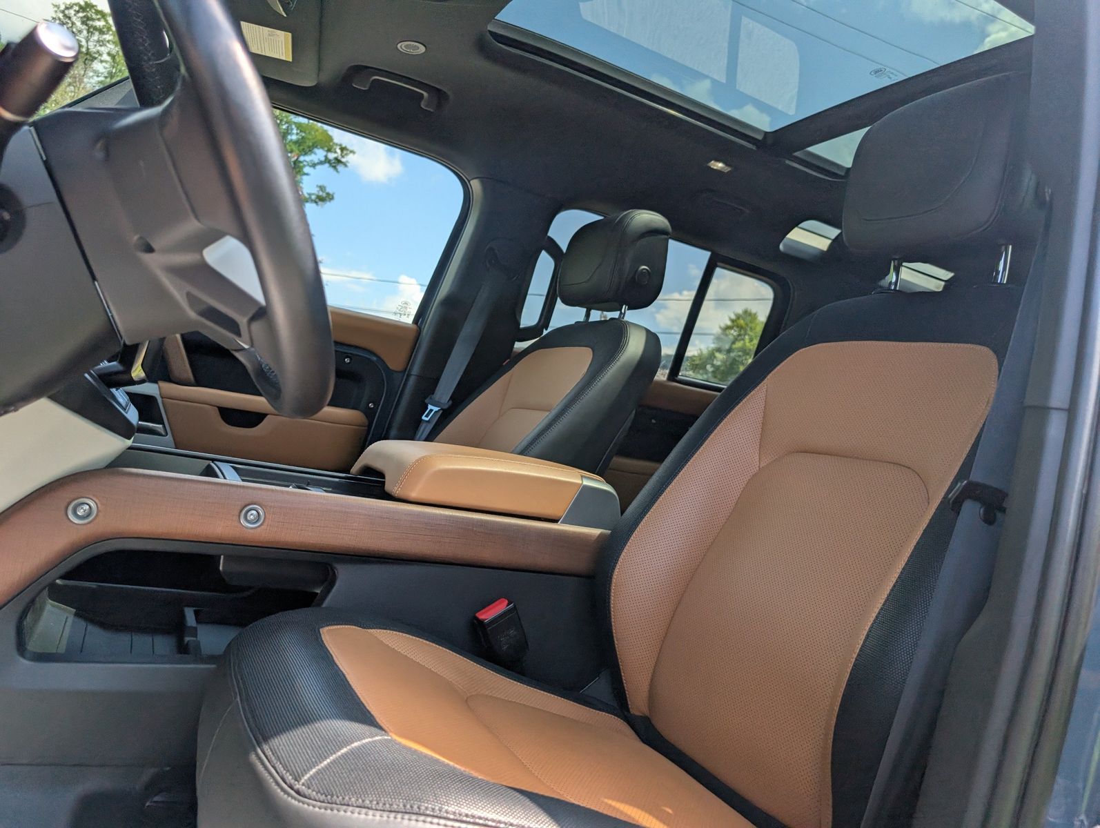 2024 Land Rover Defender 39