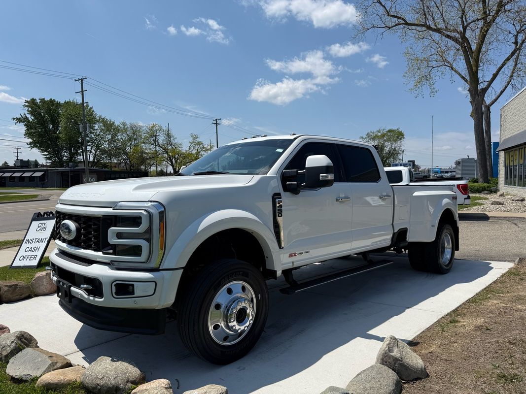 White 2023 Ford F-450 Super Duty Pickup Truck Four-Wheel Drive Automatic